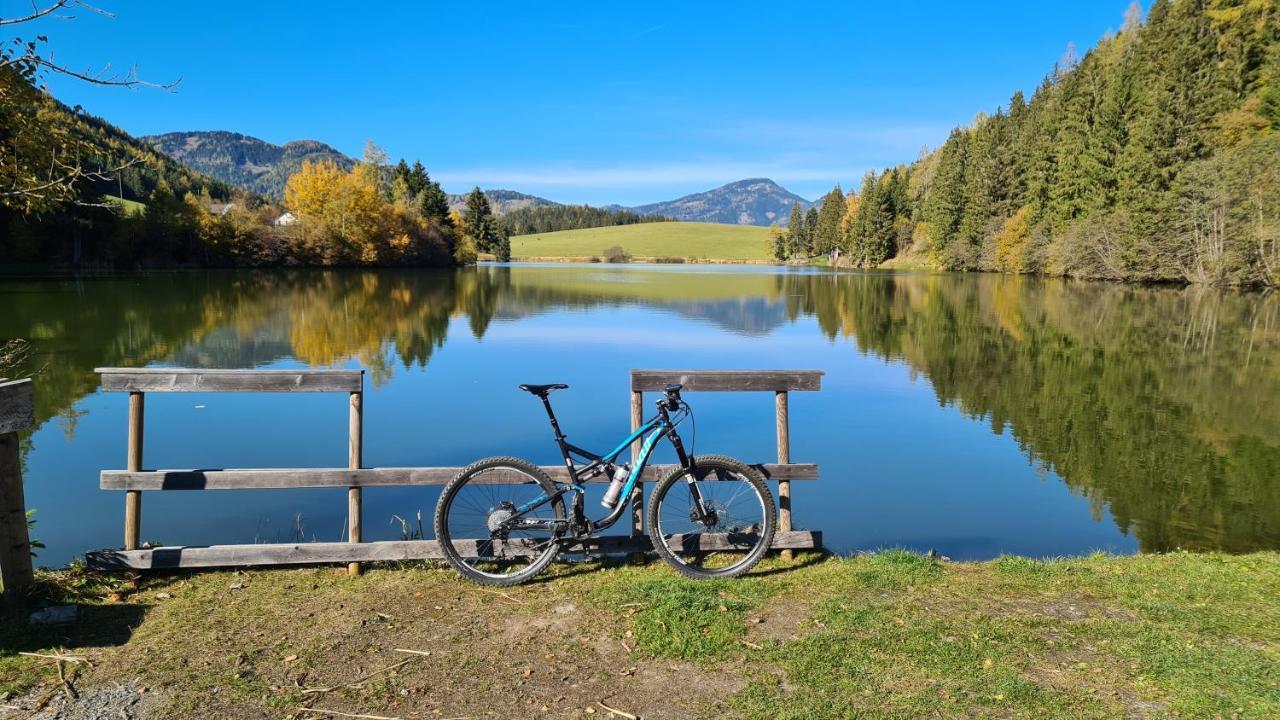 Hotel Gasthof Seeblick Zeutschach Exteriör bild