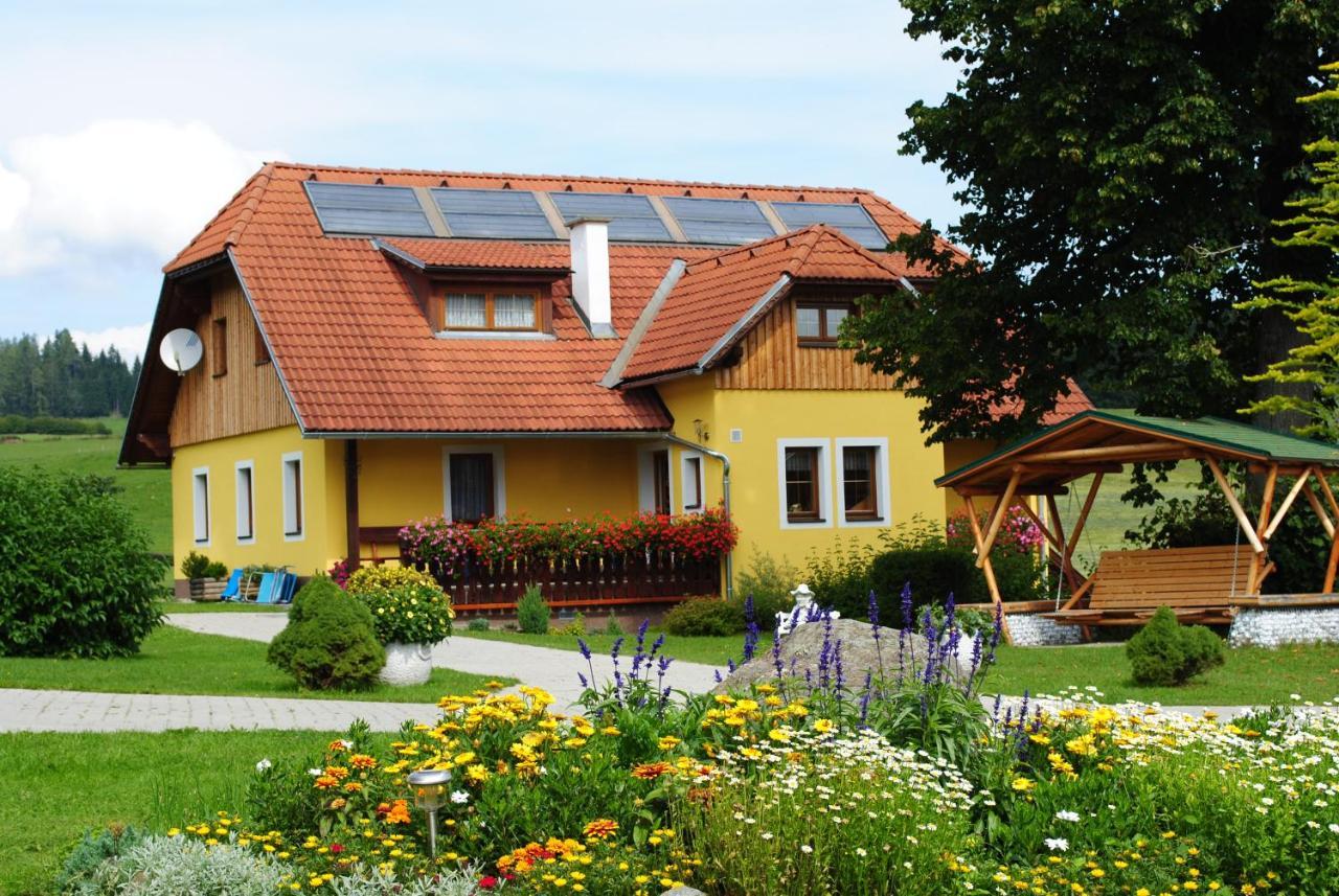 Hotel Gasthof Seeblick Zeutschach Exteriör bild